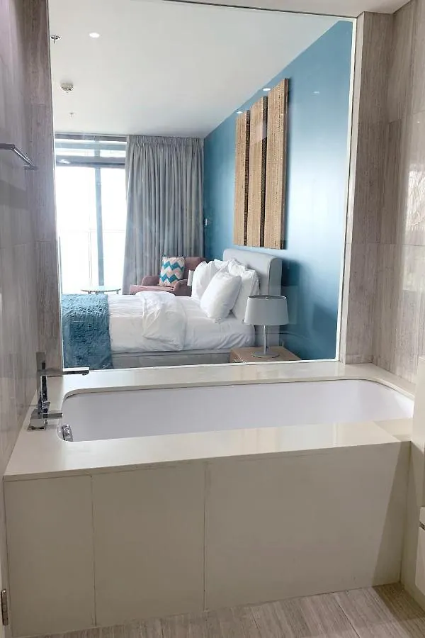 Water Views At Large Luxury One Bed Apartment Dubai