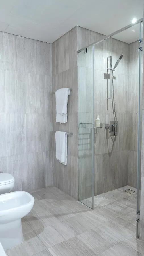 Water Views At Large Luxury One Bed Apartment Dubai